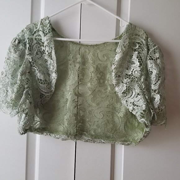 Lace Special Occasion Wrap. New. (N WOT)